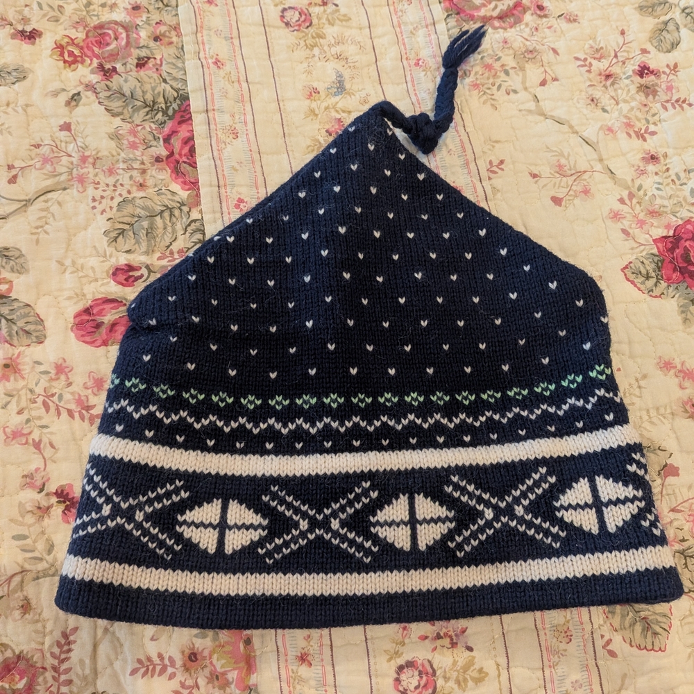 Eddie Bauer Navy and White Wool Hat